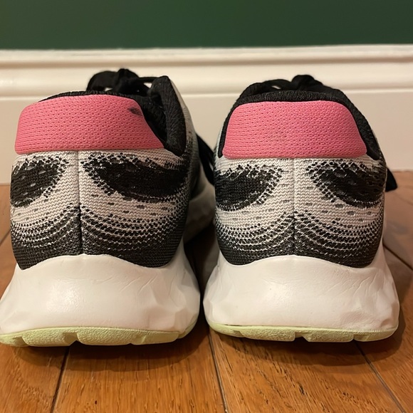 New Balance 520V8 Women’s Running Shoe size 8 Grey/black/teal/pink - Picture 3 of 11